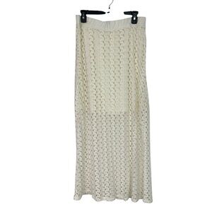Maurices Women’s Maxi Skirt Medium Ivory Color Crochet Look Lined Flaw/stain
